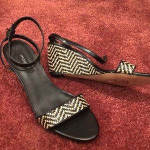 Ladies brand new Sandler wedge.